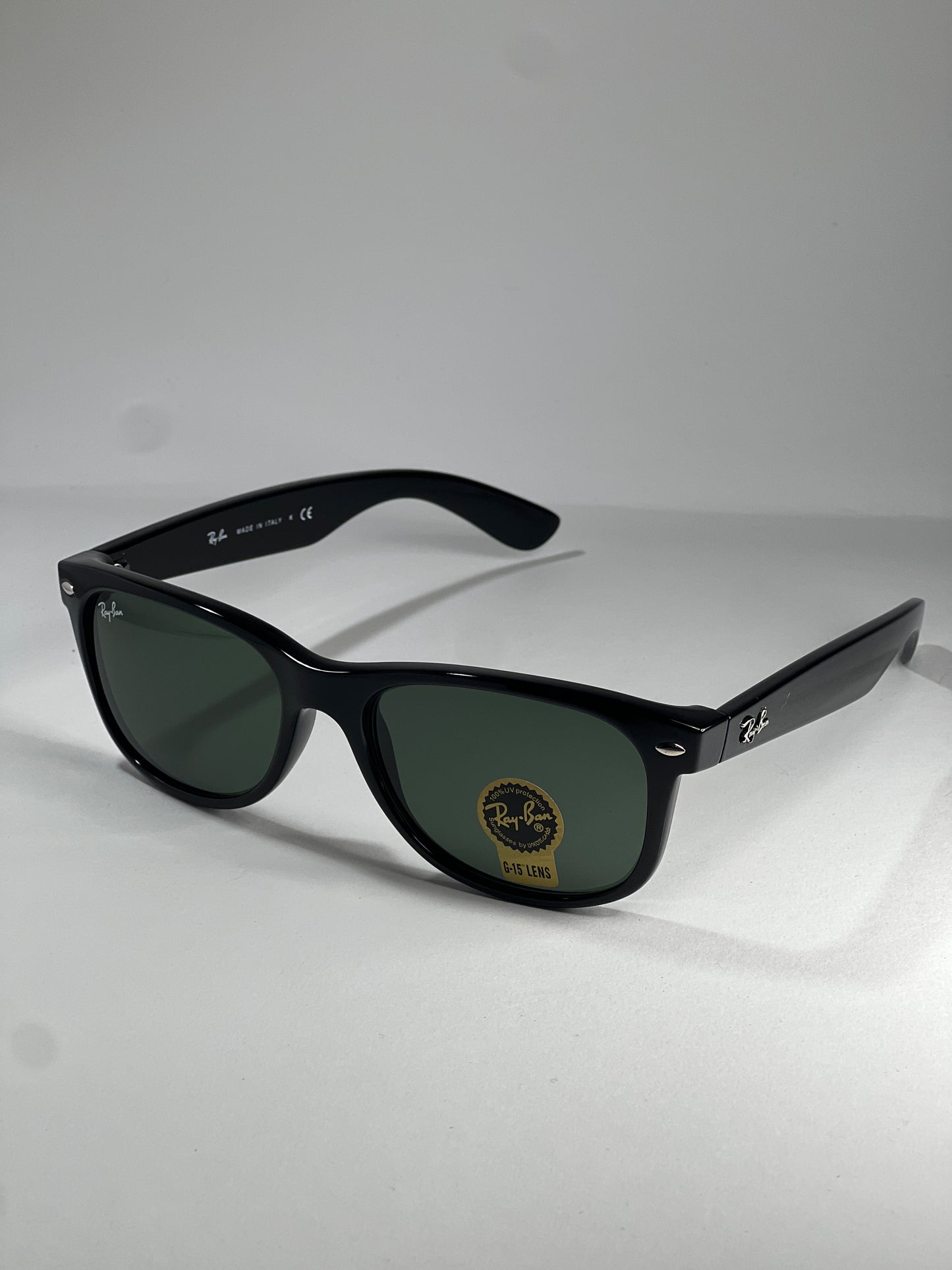 Ray-Ban New Wayfarer RB2132