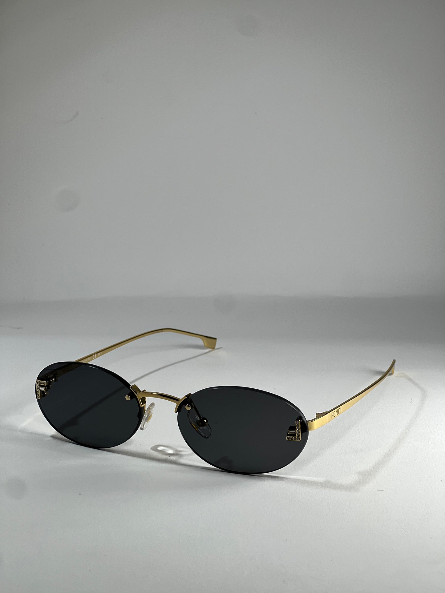Lunettes de soleil ovales sans monture Fendi