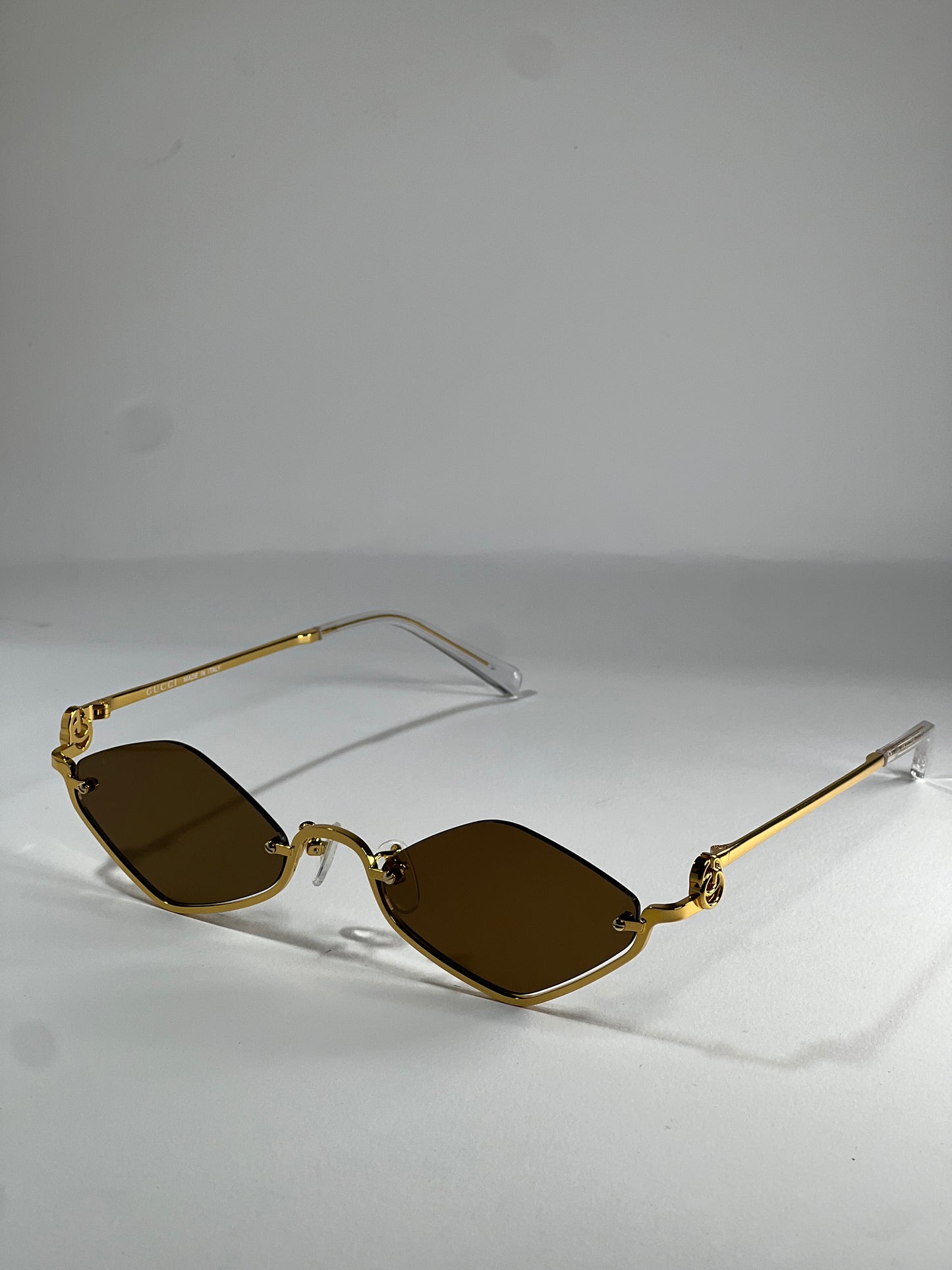 Gucci Geometric frame sunglasses GG1604S