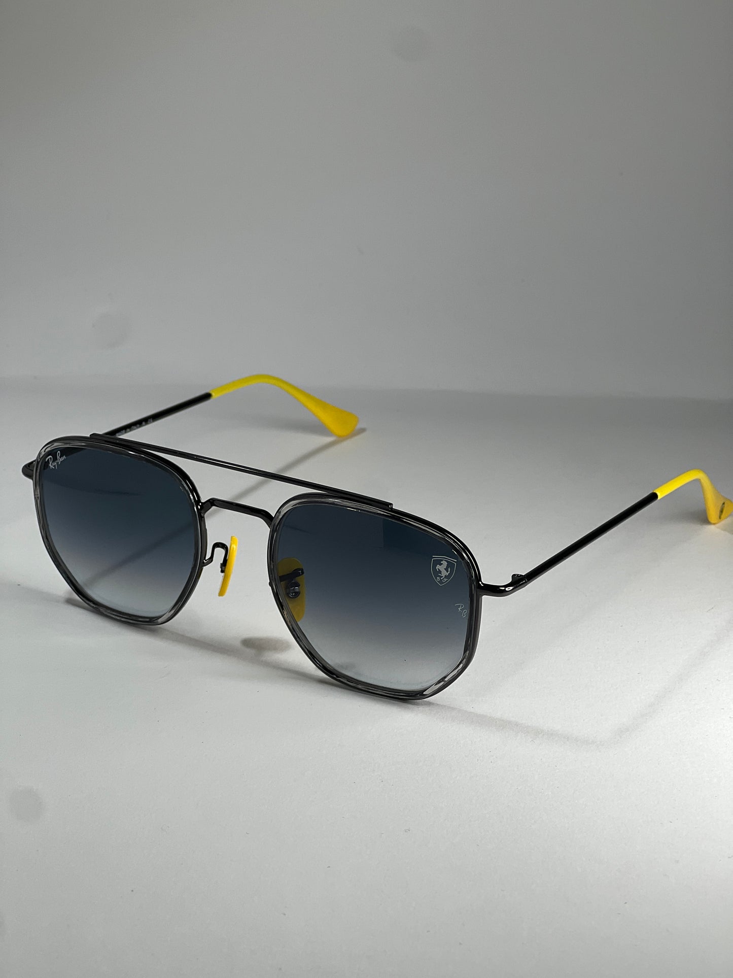 Ray-Ban RB3748M SCUDERIA FERRARI