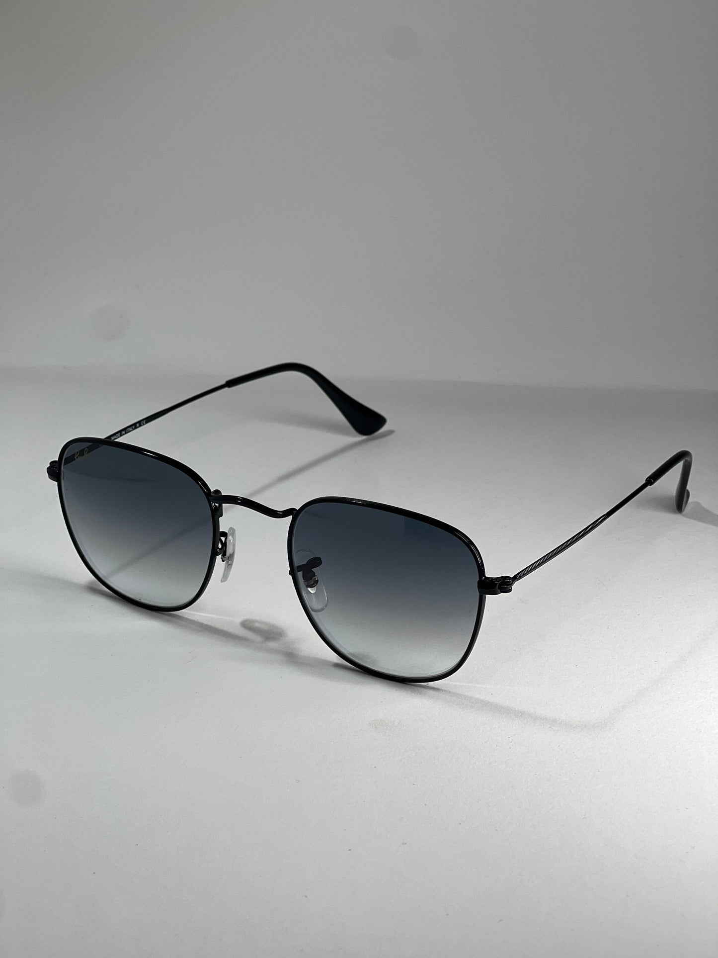 Ray-Ban Frank RB3857
