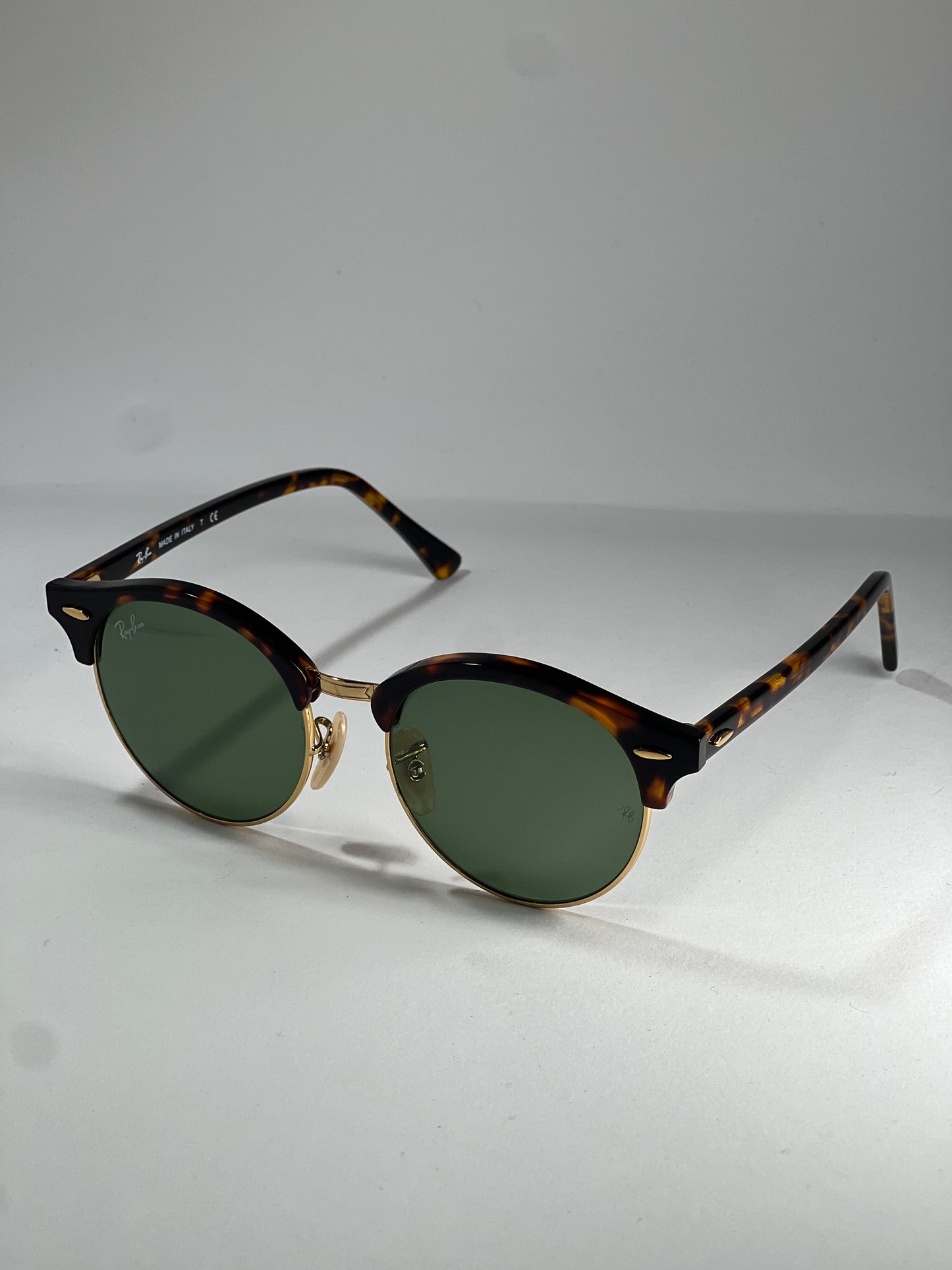Ray-Ban Clubround RB4246