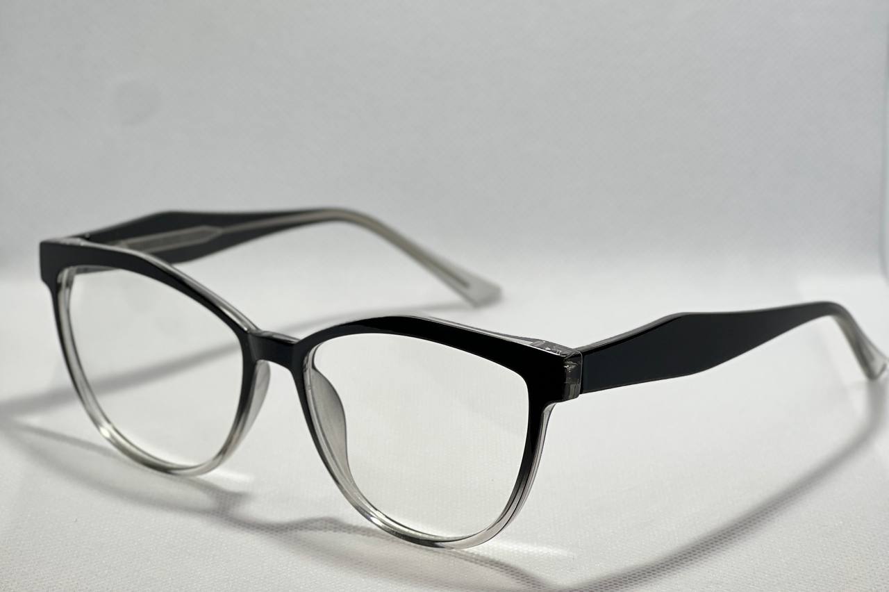 Gradient Black LEKE clip on sunglasses