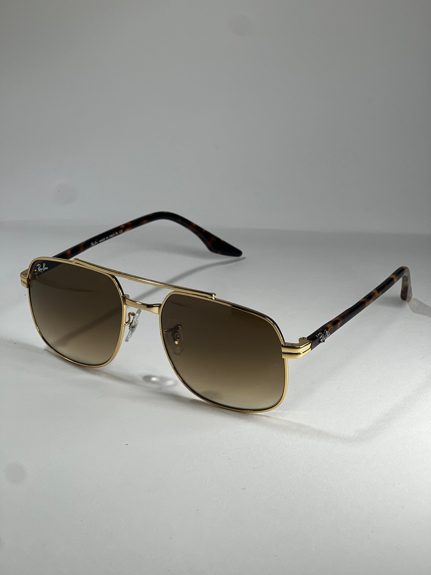 Ray-Ban RB3699