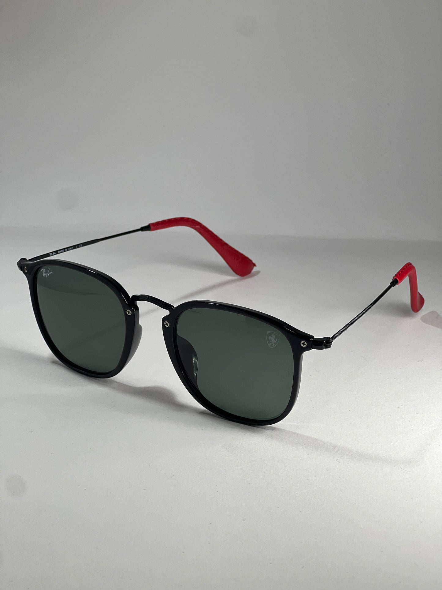 Ray-Ban Ferrari RB2448N