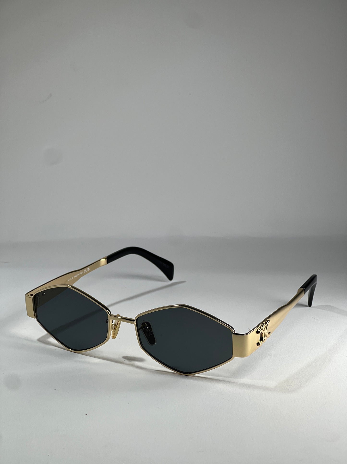 Celine CL40306U Metaltriomphe