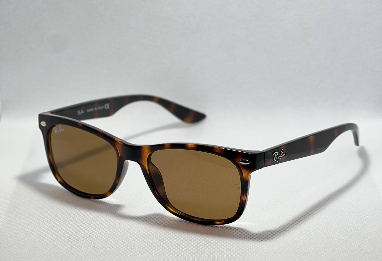 Ray-Ban New Wayfarer RB2132